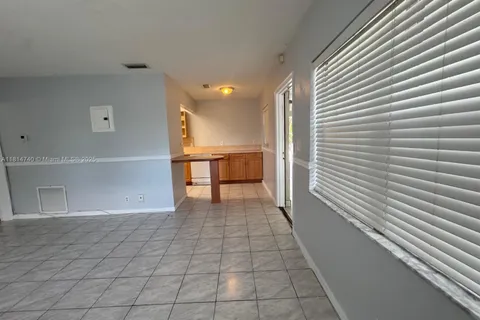 1522 NE 34th Ct # 11, Oakland Park FL 33334