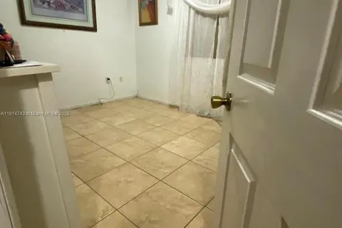 1334 W 42nd St # 3, Hialeah FL 33012