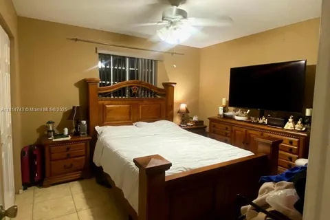 1334 W 42nd St # 3, Hialeah FL 33012