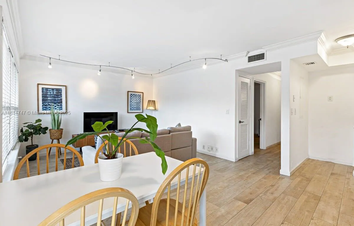 65 Hendricks Isle # 3, Fort Lauderdale FL 33301