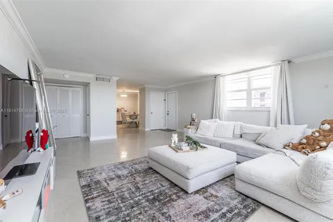 1811 Jefferson St # 710, Hollywood FL 33020