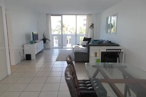 800 West Ave # 422, Miami Beach FL 33139