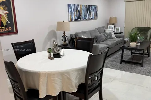 8350 Sunrise Lakes Blvd # 312, Sunrise FL 33322