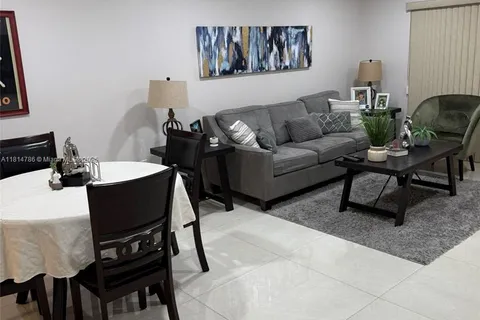 8350 Sunrise Lakes Blvd # 312, Sunrise FL 33322