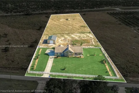 186 S Bear Pointe Dr, Lake Placid FL 33852