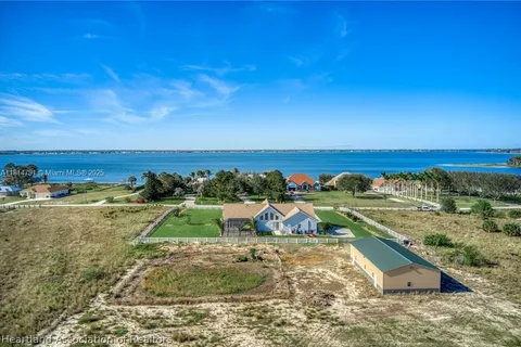 186 S Bear Pointe Dr, Lake Placid FL 33852
