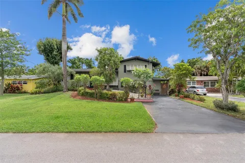 2472 Andros Ln, Fort Lauderdale FL 33312