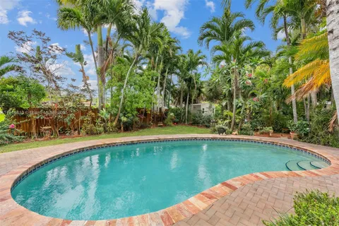 2472 Andros Ln, Fort Lauderdale FL 33312
