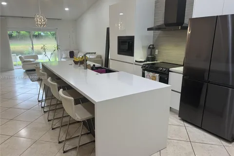 2002 Andromeda Ln, Weston FL 33327