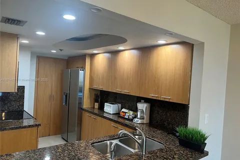 1717 N Bayshore Dr # 1038, Miami FL 33132