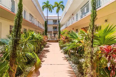 650 Pennsylvania Ave # 20, Miami Beach FL 33139