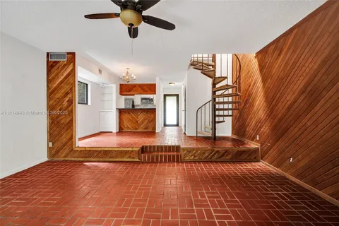 2591 Trapp Ave # 4, Miami FL 33133