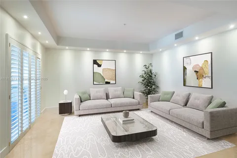 1415 Sunset Harbour # 203, Miami Beach FL 33139