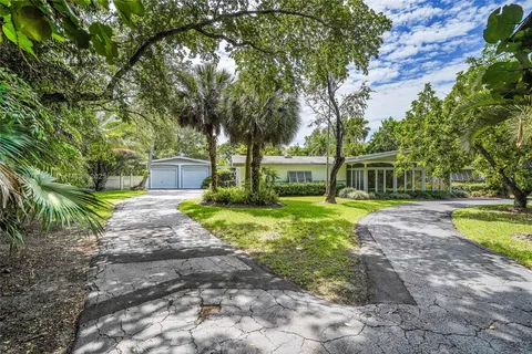 12101 SW 68th Ct, Pinecrest FL 33156