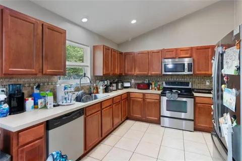 8889 SHINDLER CROSSING DR, Jacksonville FL 32222