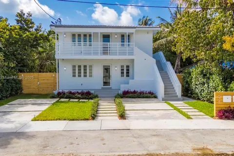 524 NE 65th St, Miami FL 33138