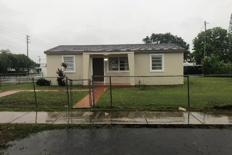 10141 SW 38th Ter, Miami FL 33165