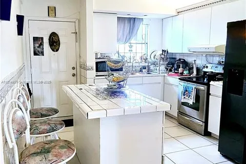 3494 E 4th Ave # 1207, Hialeah FL 33013