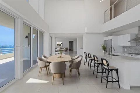 555 NE 34th St, Miami FL 33137