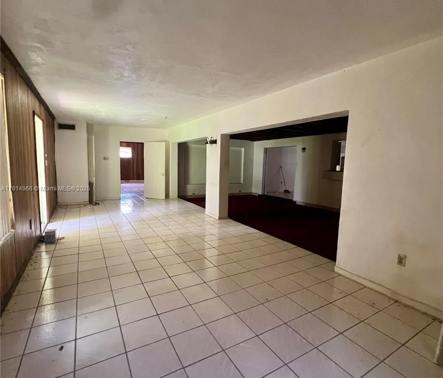 11615 SW 142nd Ter, Miami FL 33176