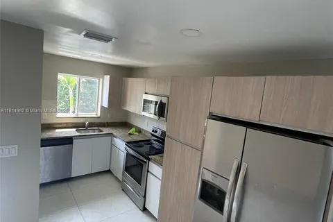 817 NW 3rd Ave, Fort Lauderdale FL 33311