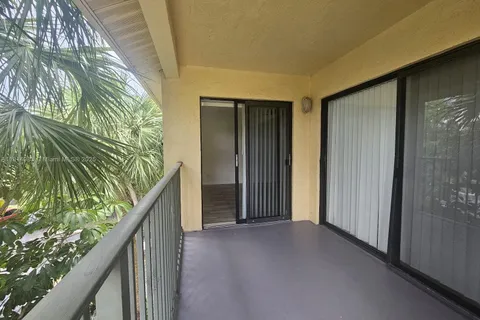 9999 Summerbreeze Dr # 209, Sunrise FL 33322