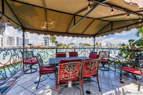 8142 Byron Ave # 2, Miami Beach FL 33141