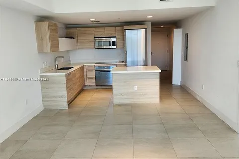 16385 Biscayne Blvd # 319, North Miami Beach FL 33160
