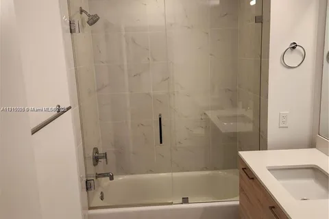 16385 Biscayne Blvd # 319, North Miami Beach FL 33160