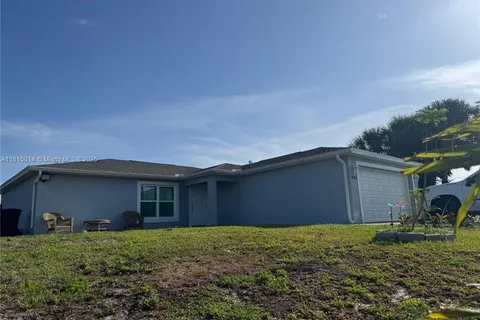 1046 SATURN CT, Other City - In The State Of Florida FL 33935