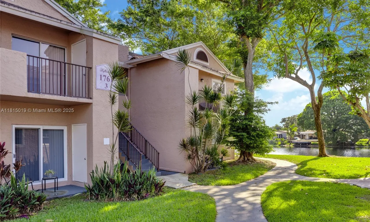 1761 NW 96th Ter # 3L, Pembroke Pines FL 33024