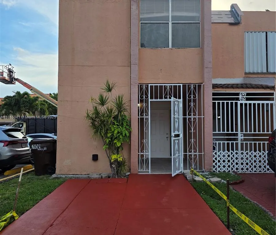 4102 W 10th Ln # 28, Hialeah FL 33012