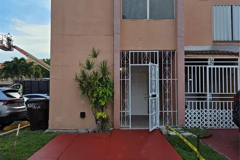 4102 W 10th Ln # 28, Hialeah FL 33012