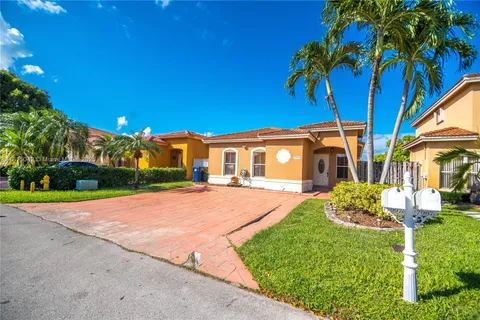 7997 NW 199th Ter, Hialeah FL 33015