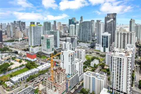 229 SW 9th St # 504, Miami FL 33130