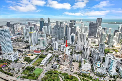 229 SW 9th St # 504, Miami FL 33130