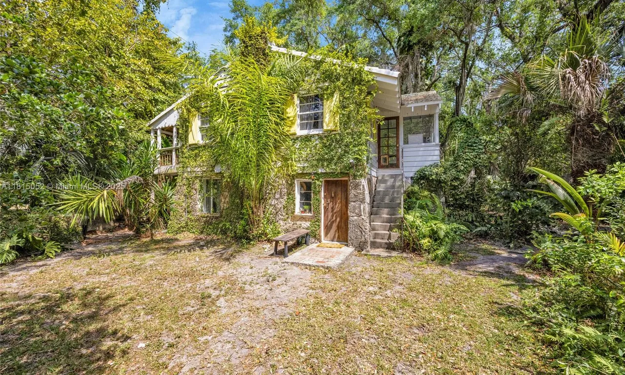 10005 Snapper Creek Rd, Coral Gables FL 33156