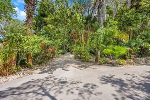10005 Snapper Creek Rd, Coral Gables FL 33156