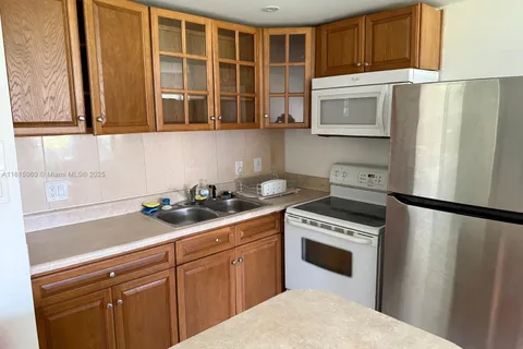 217 Suffolk F # 217, Boca Raton FL 33434