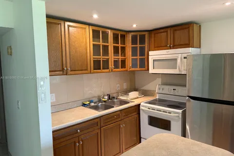 217 Suffolk F # 217, Boca Raton FL 33434