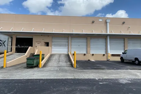 8240 NW 30th Ter # 20, Doral FL 33122