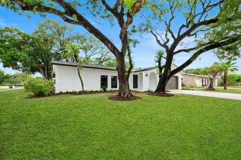 679 SW 17th Ct, Boca Raton FL 33486