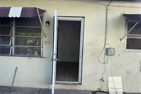 1930 NW 52nd St, Miami FL 33142