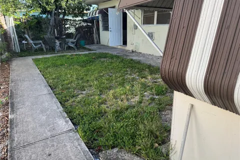 1930 NW 52nd St, Miami FL 33142