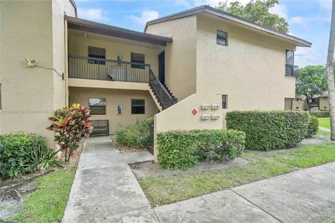 3773 Cocoplum Cir # 3575, Coconut Creek FL 33063