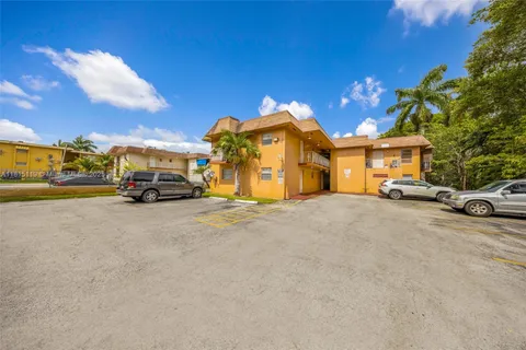 980 NW 45th Ave, Miami FL 33126