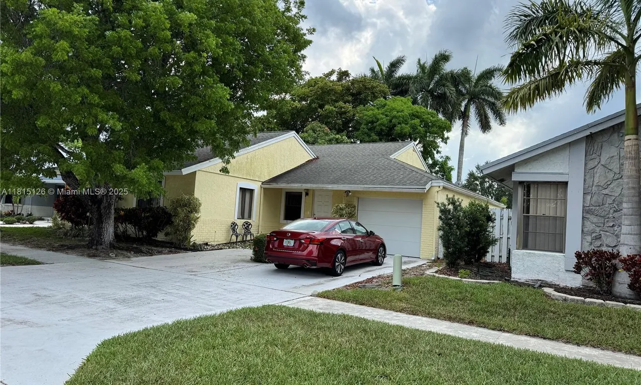21386 Summertrace Cir, Boca Raton FL 33428