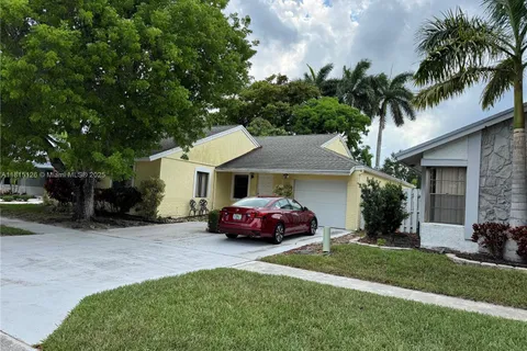 21386 Summertrace Cir, Boca Raton FL 33428