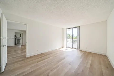 3300 NE 192nd St # 207, Aventura FL 33180