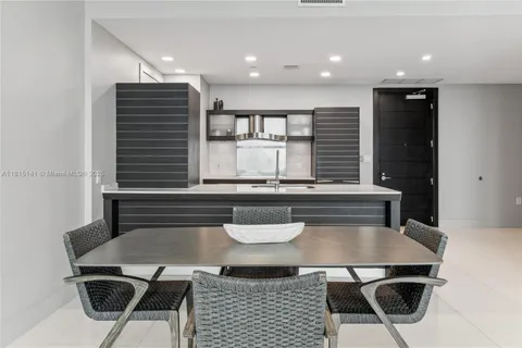 200 Biscayne Boulevard Way # 4912, Miami FL 33131